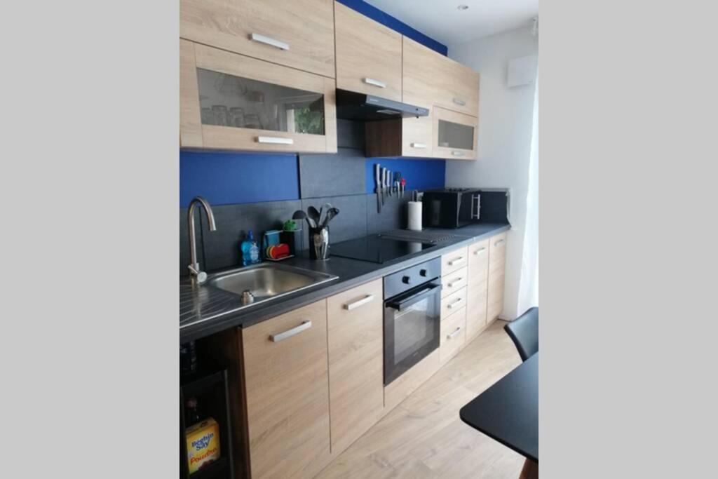 Charmant Appartement Avec Terrasse Pont-de-lʼIsère المظهر الخارجي الصورة
