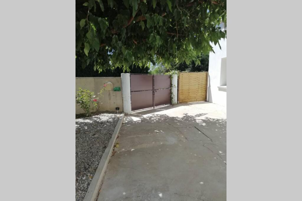 Charmant Appartement Avec Terrasse Pont-de-lʼIsère المظهر الخارجي الصورة