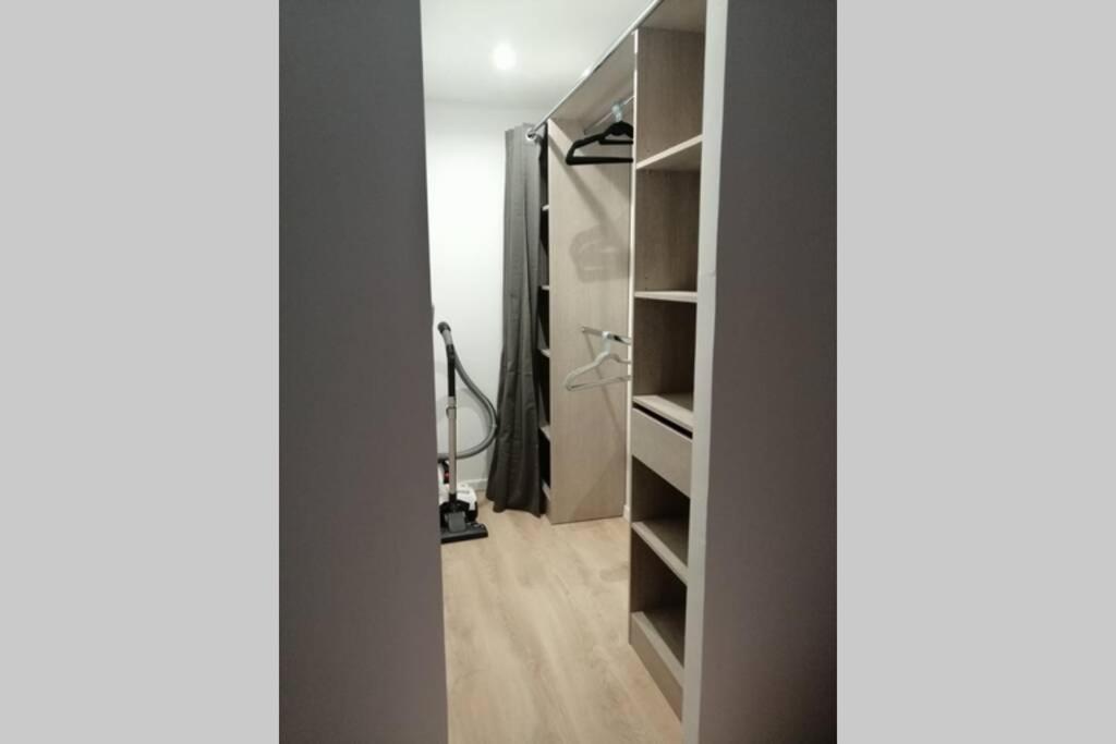 Charmant Appartement Avec Terrasse Pont-de-lʼIsère المظهر الخارجي الصورة