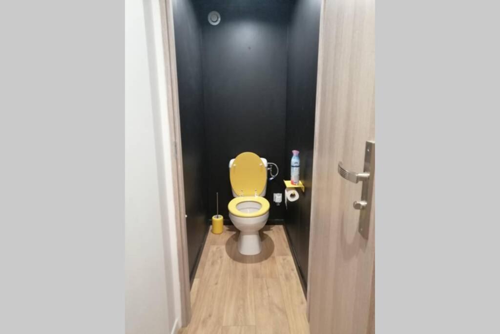 Charmant Appartement Avec Terrasse Pont-de-lʼIsère المظهر الخارجي الصورة
